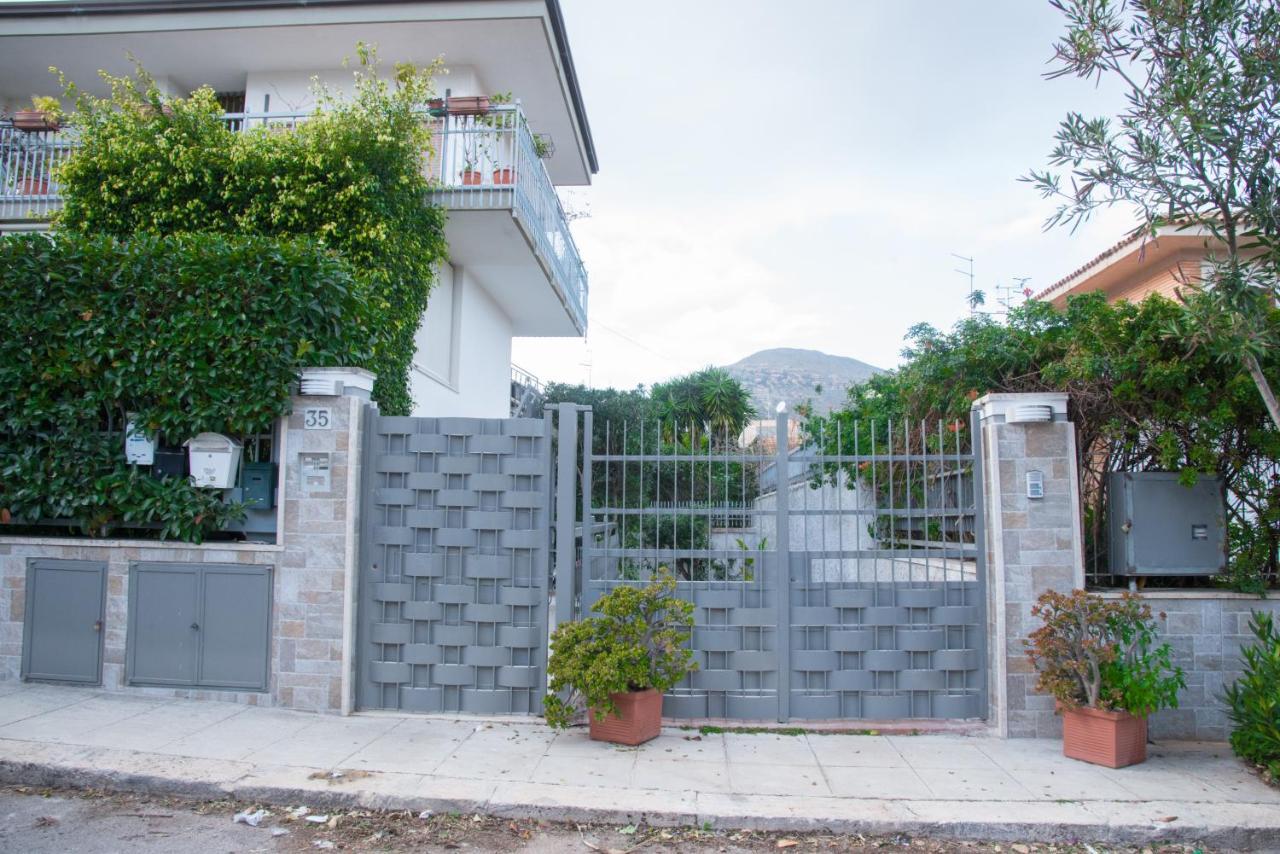 Mondello Manick Mare Apartment Palermo Ngoại thất bức ảnh
